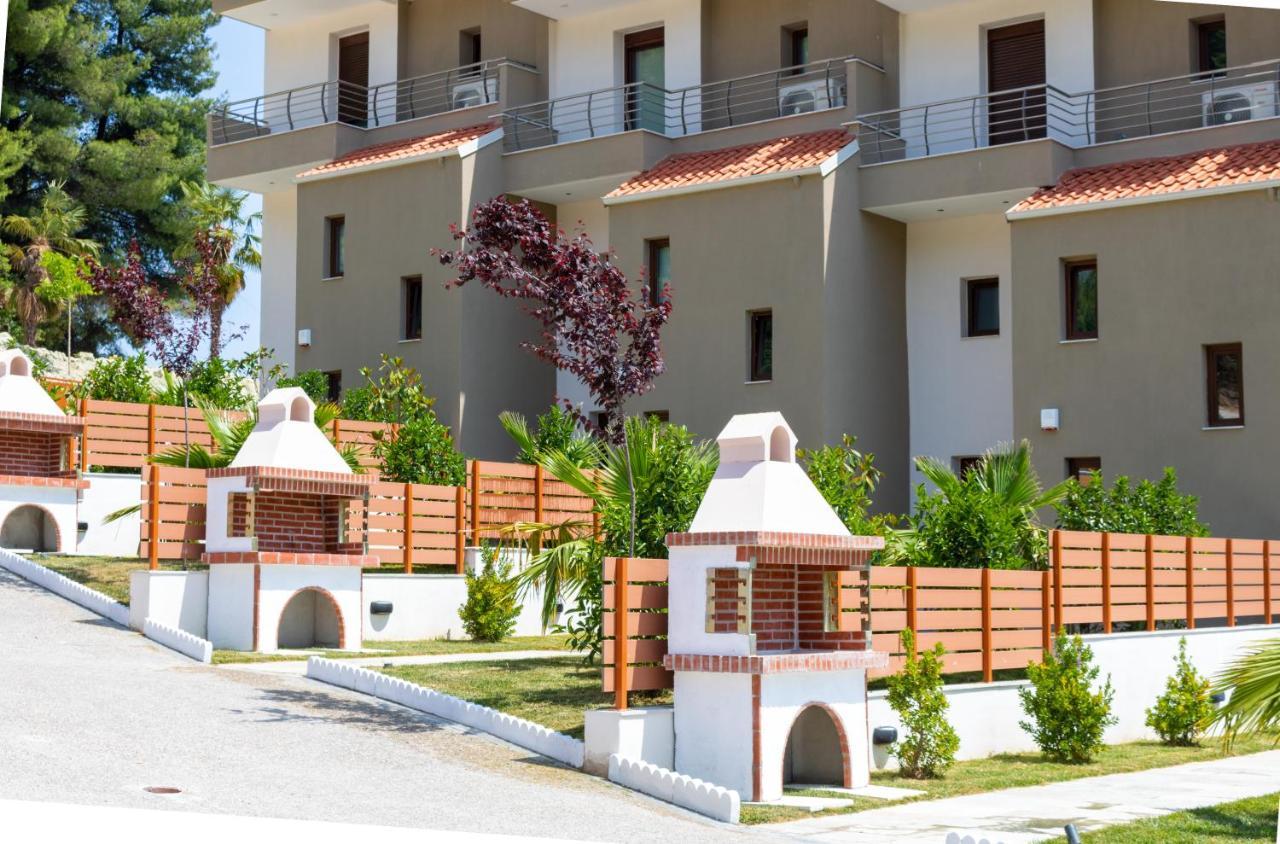 Pefkohori Golden Mountain Beach Villas Exterior photo